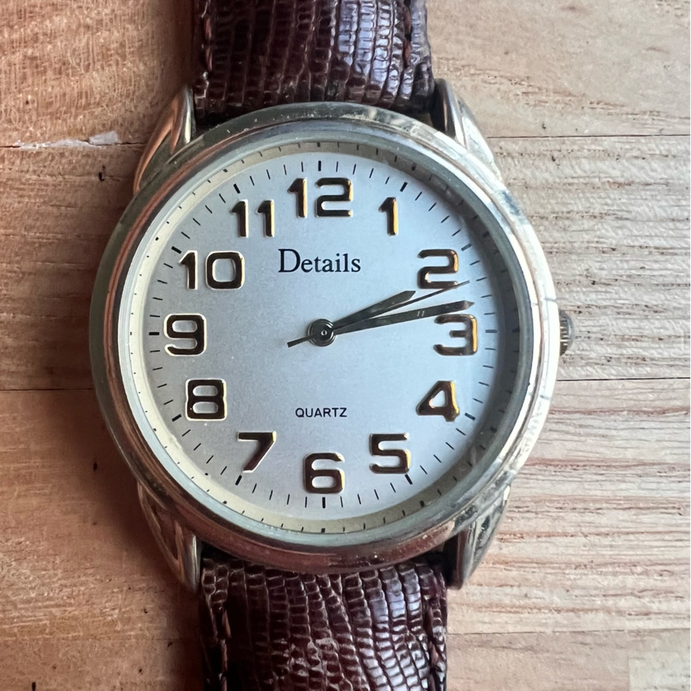 Details ladies brown leather dress watch NEW BATTERY